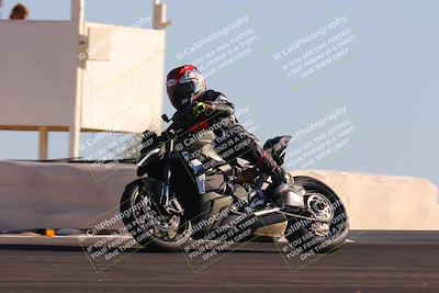 media/Nov-06-2023-Moto Forza (Mon) [[ce023d0744]]/3-Intermediate Group/Session 5 (Turn 9)/